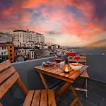 Daire The Maiden Tower From Your Bedroom Romantic View, In Taksim Square *