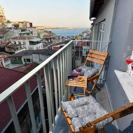 The Maiden Tower From Your Bedroom Romantic View, In Taksim Square * İstanbul