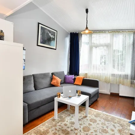 The Maiden Tower From Your Bedroom Romantic View, In Taksim Square Estambul