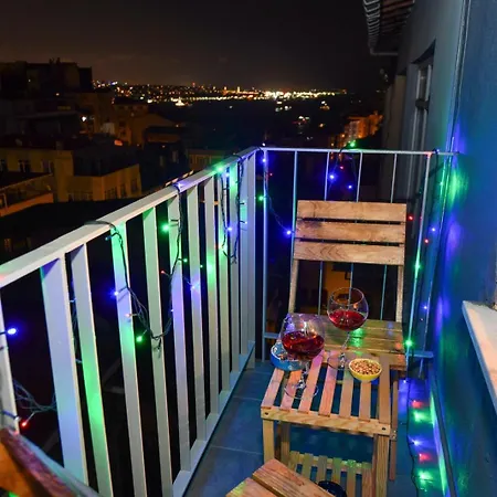 The Maiden Tower From Your Bedroom Romantic View, In Taksim Square Apartment