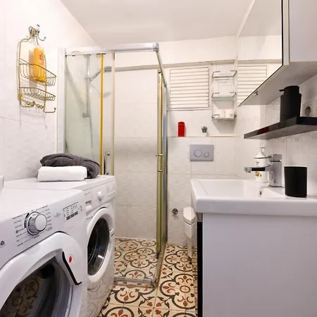 Apartment The Maiden Tower From Your Bedroom Romantic View, In Taksim Square