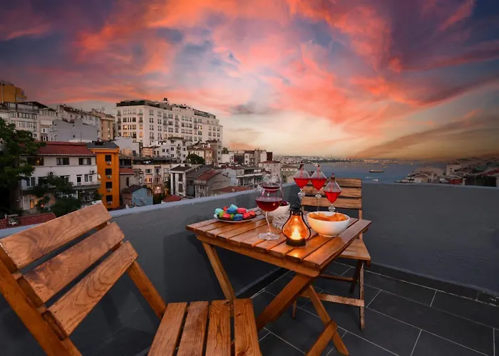 Daire The Maiden Tower From Your Bedroom Romantic View, In Taksim Square *