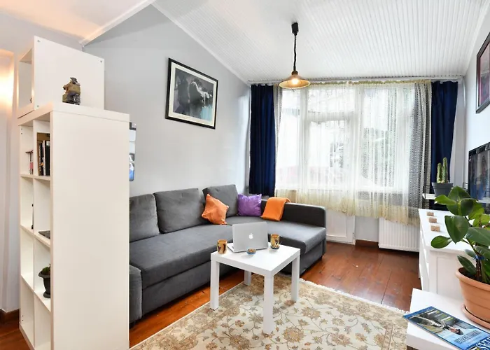 The Maiden Tower From Your Bedroom Romantic View, In Taksim Square İstanbul