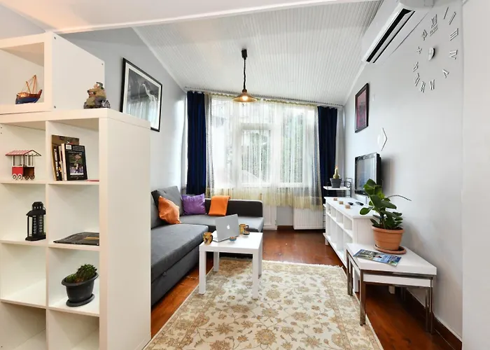 The Maiden Tower From Your Bedroom Romantic View, In Taksim Square Daire