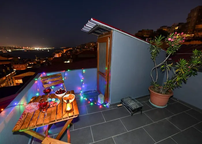 The Maiden Tower From Your Bedroom Romantic View, In Taksim Square İstanbul