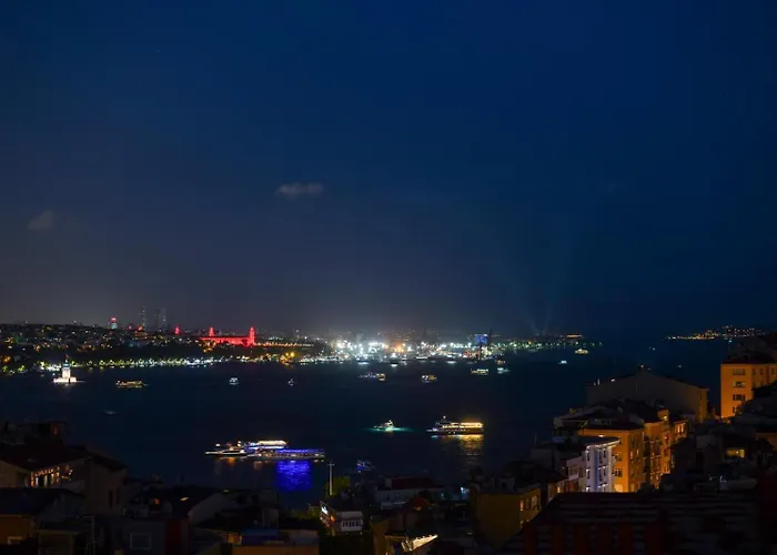 Daire The Maiden Tower From Your Bedroom Romantic View, In Taksim Square *