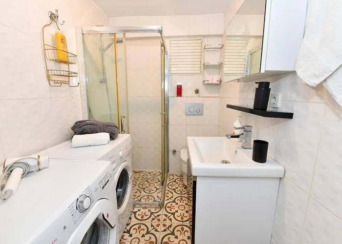 The Maiden Tower From Your Bedroom Romantic View, In Taksim Square *